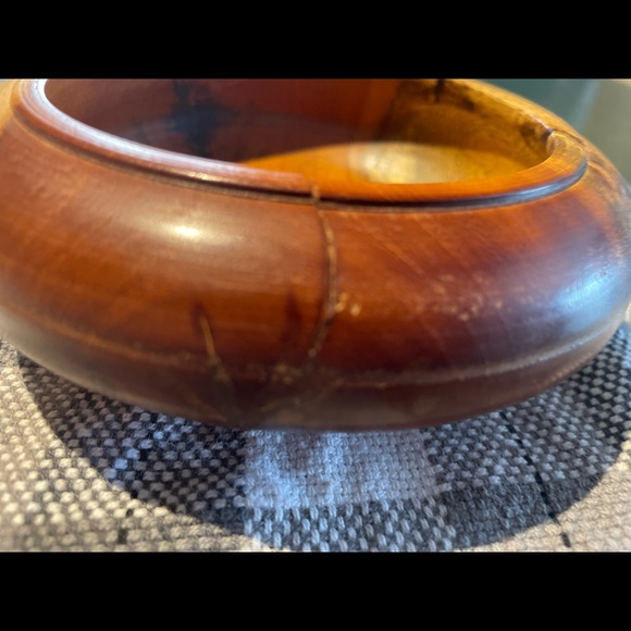 Solid Wood Treasure Bowl - Picture 5 of 9